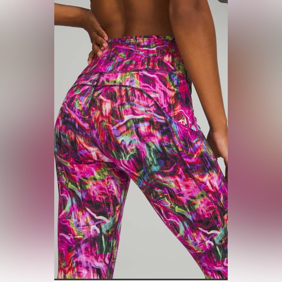 LULULEMON FAST AND FREE HR TIGHT 25”NWT - Picture 4 of 7